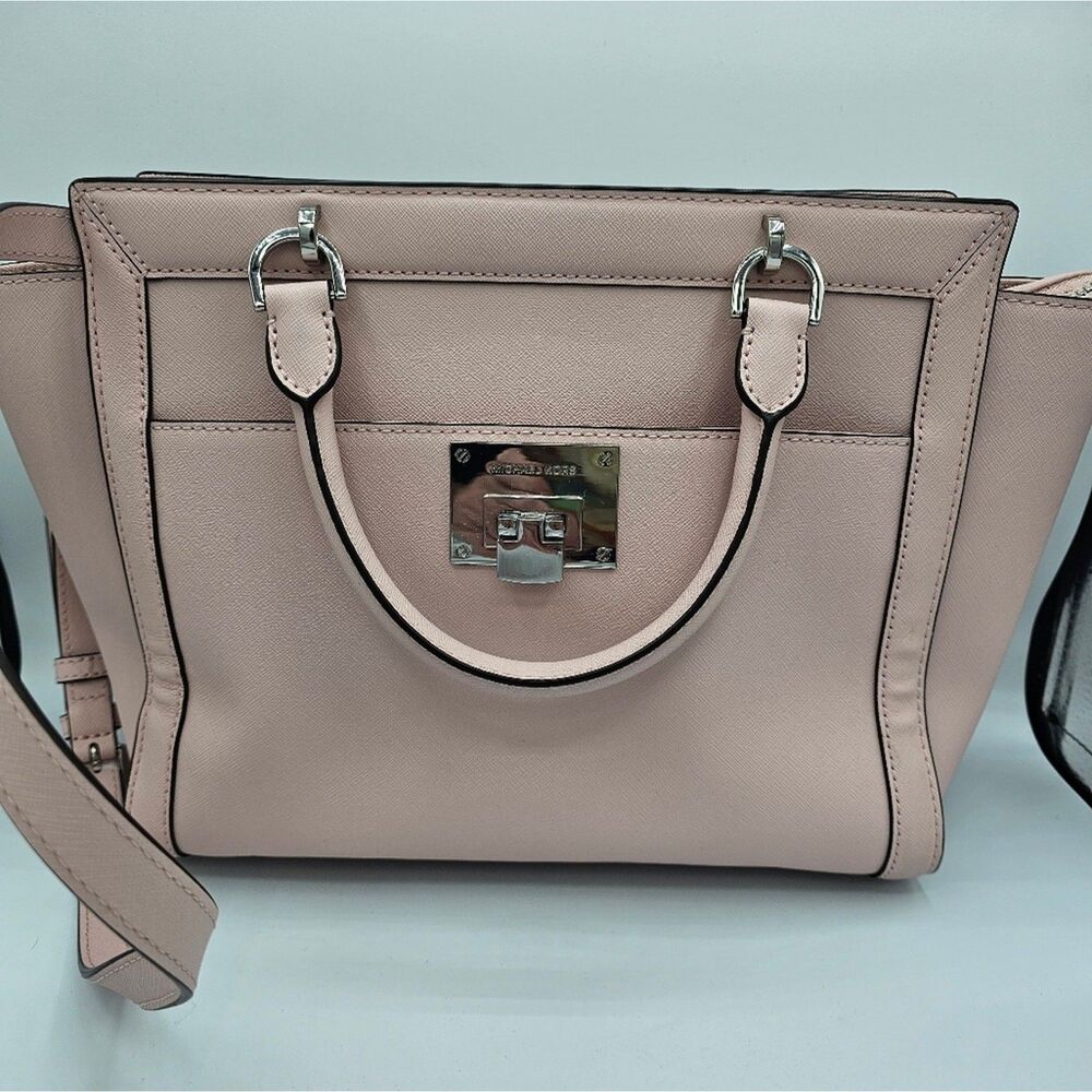 Michael Kors Pink Saffiano Leather Large Satchel Crossbody Bag. Old money, Coque